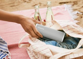 Bemutatkozik a Sonos Roam, az ultrahordozható, intelligens hangszóró a bárhol elérhető Sonos hangélményért
