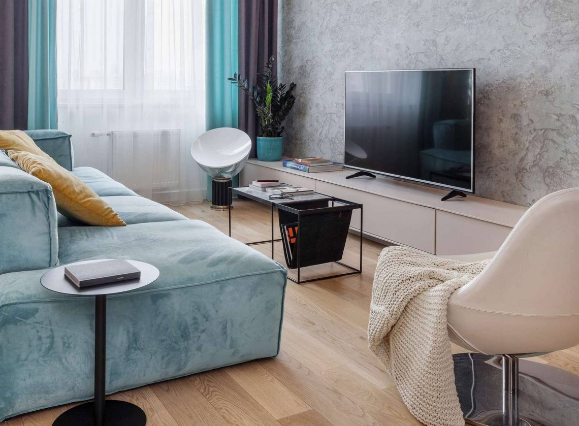 73m2-en friss, könnyed modern stílus, világos kétszobás lakás türkiz árnyalatokkal