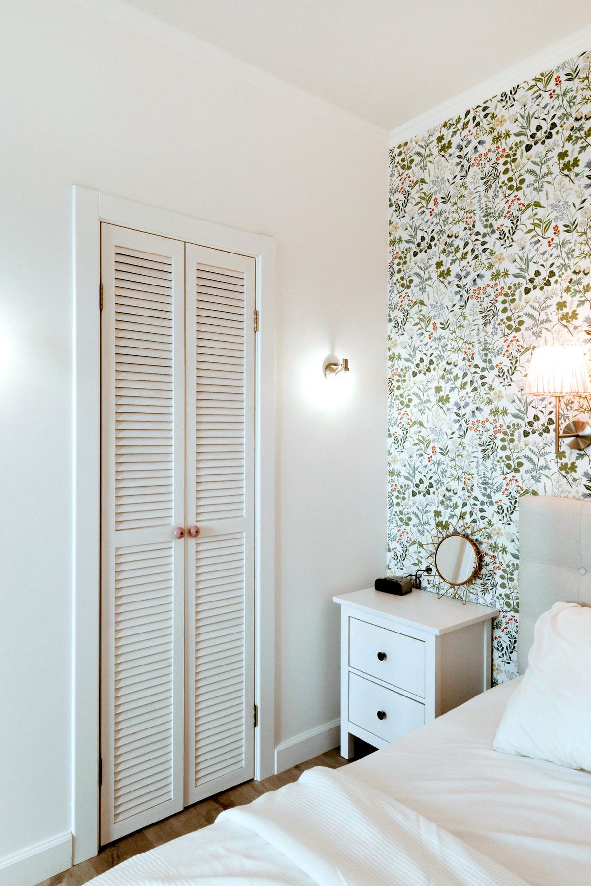 Fiatal nő 36m2-es otthona IKEA bútorokkal és kiegészítőkkel berendezve, praktikusabbra hangolt elosztással Fiatal nő 36m2-es otthona IKEA bútorokkal és kiegészítőkkel berendezve, praktikusabbra hangolt elosztással