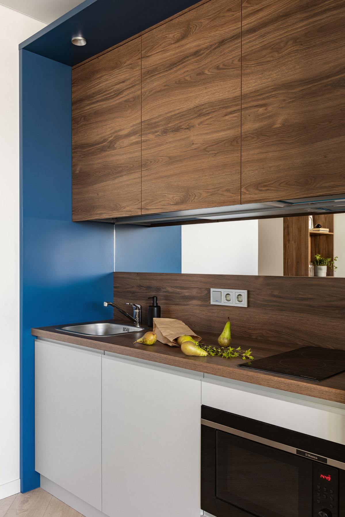 Pályakezdő fiatal férfi pici, 20m2-es lakásának költséghatékony felújítása és ízléses berendezése Pályakezdő fiatal férfi pici, 20m2-es lakásának költséghatékony felújítása és ízléses berendezése