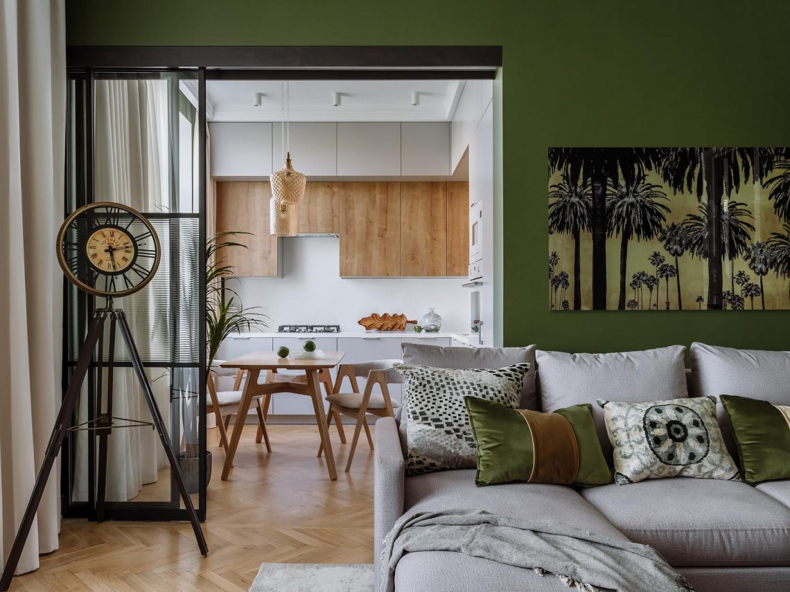 Egyedi lakberendezés egzotikus ázsiai elemekkel, gazdag színekkel, etnikus kiegészítőkkel 77m2-en