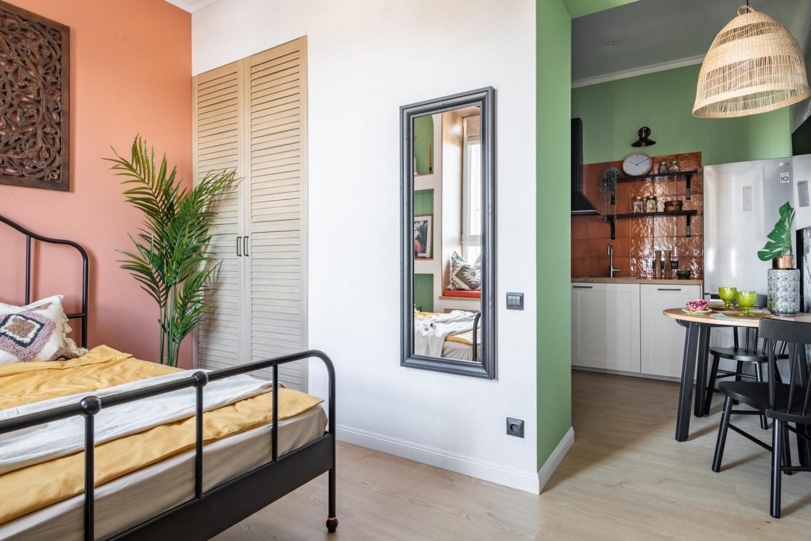 Hangulatos, karakteres, színes berendezés 35m2-es, egyszobás lakásban IKEA bútorokkal