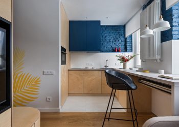 Egyedi, érdekes háló kialakítás és berendezés fiatal lány pici, mindössze 25m2-es otthonában