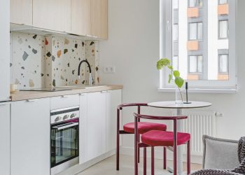 Okos lakberendezés kis alapterületen - 27m2-en kétszobás elosztás sok funkcióval