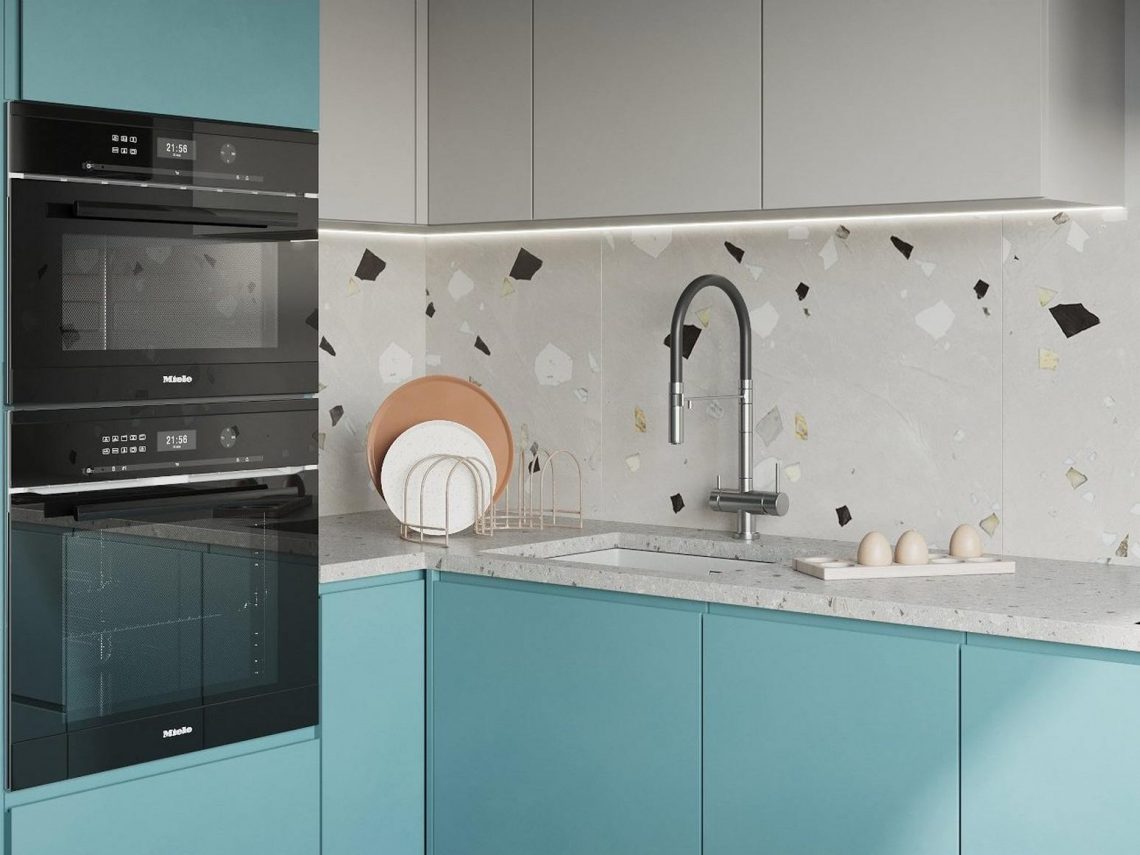 Türkiz előszoba, szürke fürdőszoba, kreatív megoldások - stílusos kis lakás berendezés 41m2-en