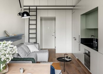 Modern, minimalista lakberendezés 38m2-en, egyedi bútorokkal és megoldásokkal