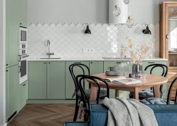 Nyitottabb tér a falak csökkentésével, kellemes színösszeállítás fiatal nő 47m2-es lakásában