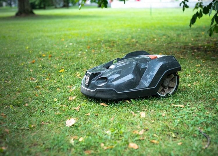 Robotfűnyíró: venni vagy nem venni?