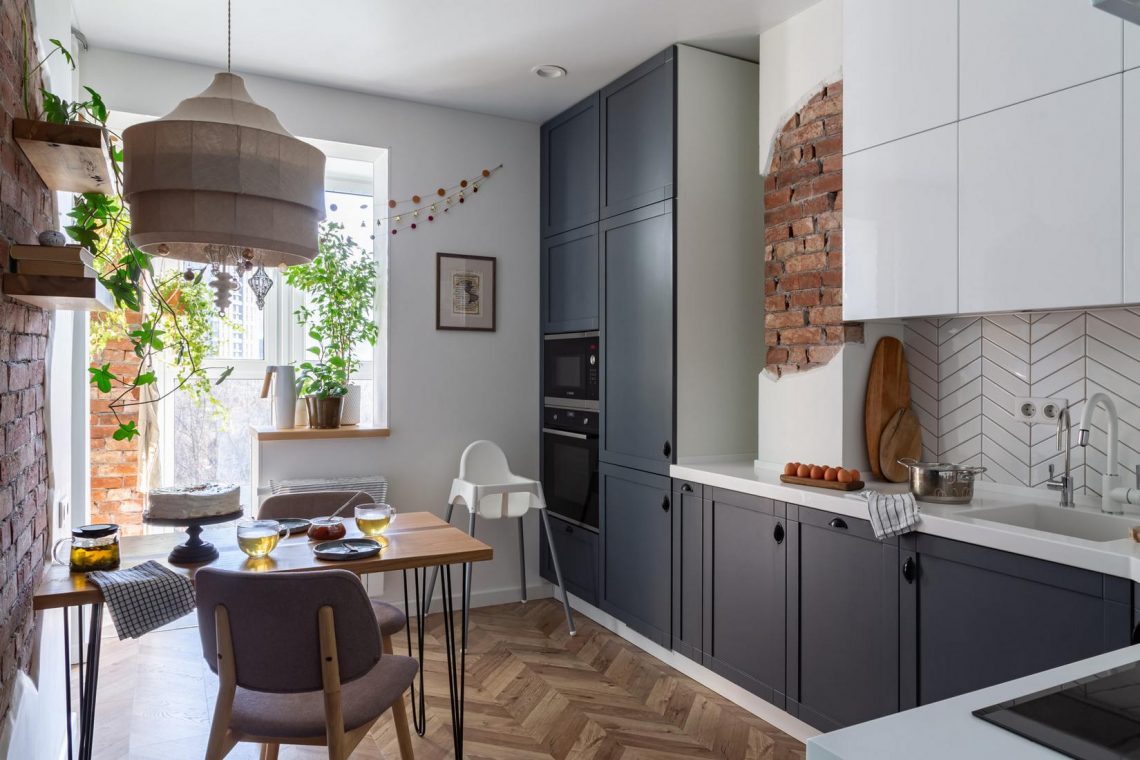 Egyszobás lakást modern kétszobássá alakított át a fiatal család 43m2-en