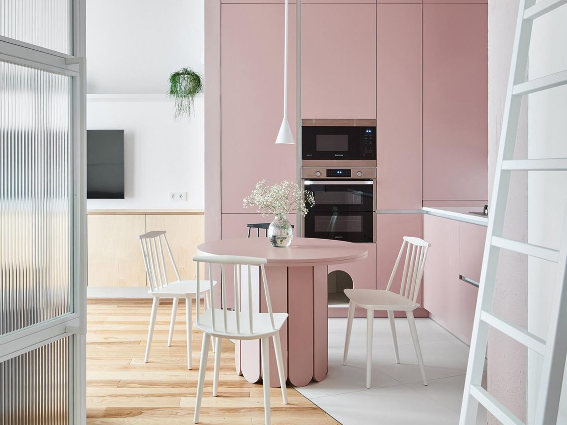 Kertvárosi 45m2-es lakás modern átalakítása és berendezése - fiatal nő és egy cica otthona