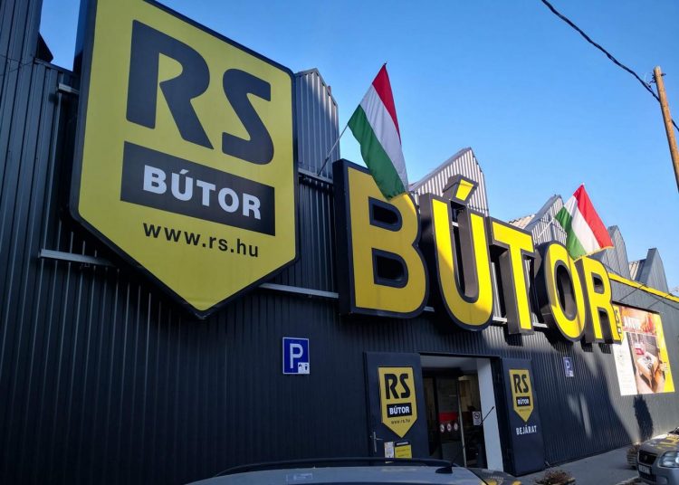 Otthon Bútorkiállítás hazai és nemzetközi gyártók részvételével + 30 éves RS Bútor