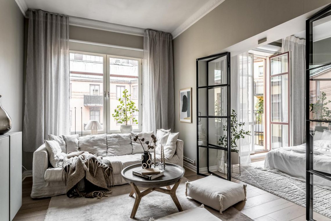 Otthonos, nyitott, szépen berendezett 40m2-es lakás, látványos üveg térelválasztással