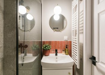 Teljeskörűen felújított kétszobás panellakás 3. kerületben - berendezés előtt