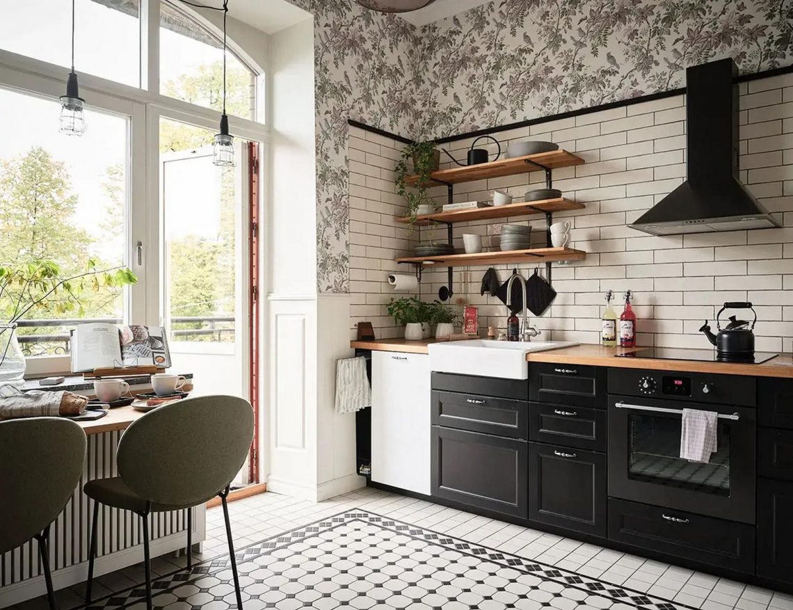 Tapétákkal tették egyedivé és hangulatossá ezt a 48m2-es lakást