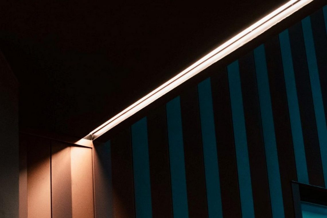 A fő fényforrás mellé remek választás egy LED szalag