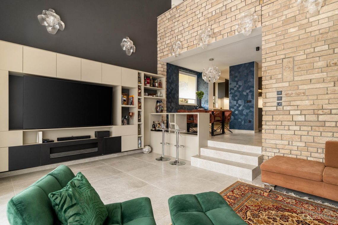 Nyaralóból családi otthon a budapesti agglomerációban, Leányfalun