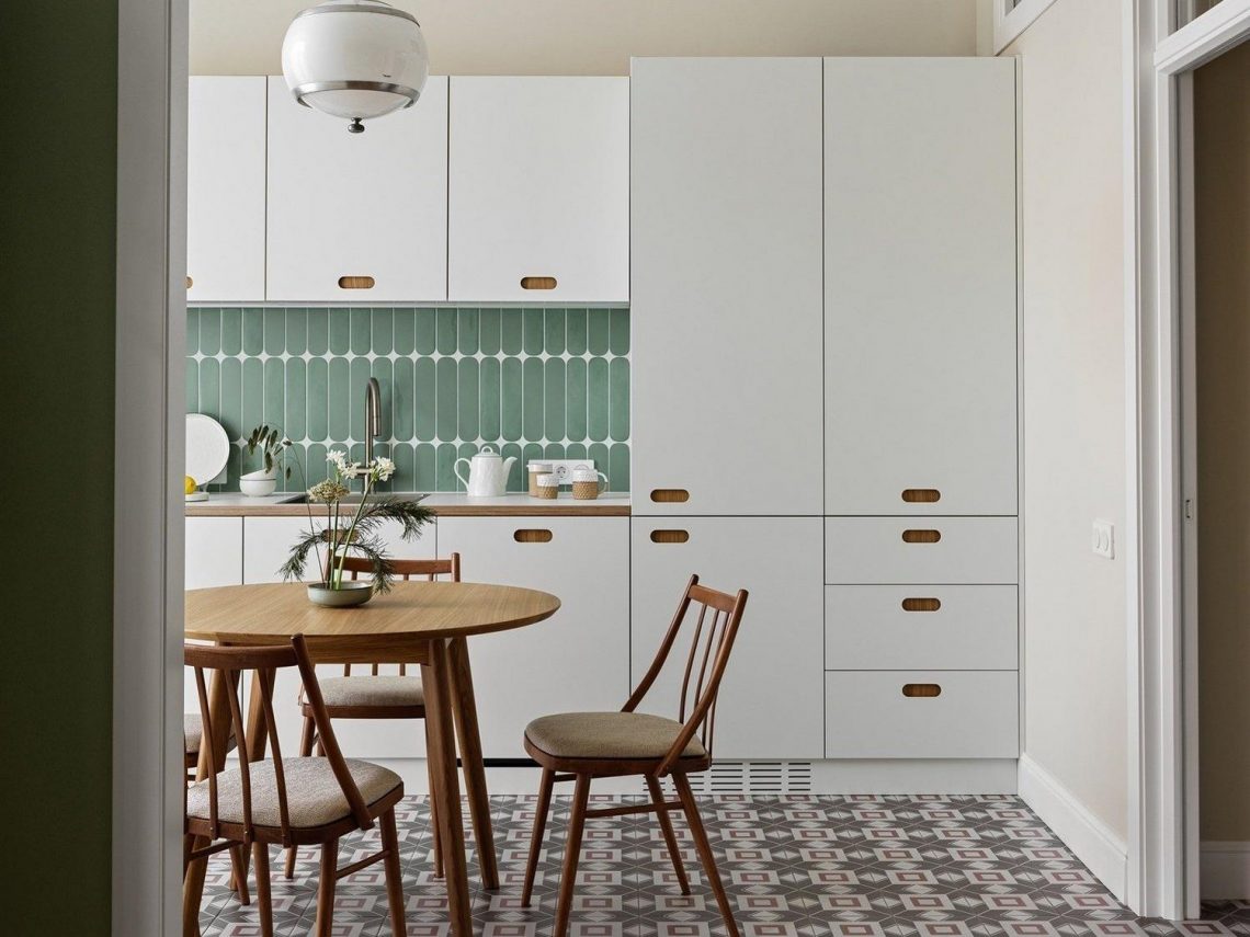 Lerobbant kétszobás lakás szépen sikerült átalakítása gyönyörű színpalettával - 78m2