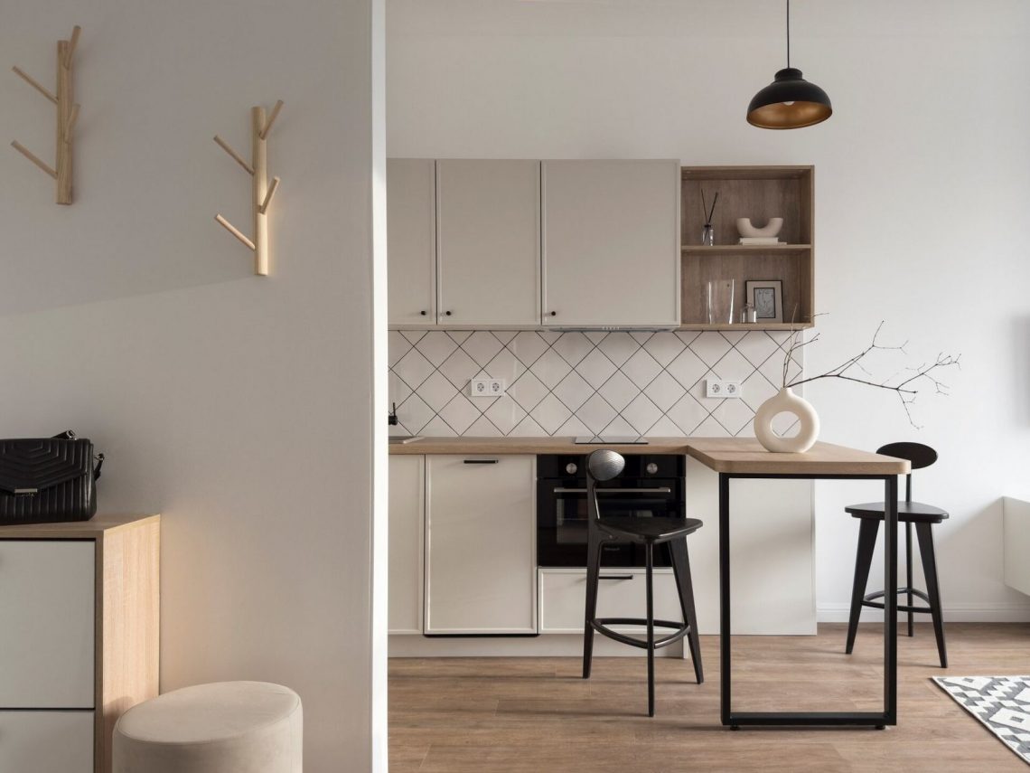 Egyszerű, de stílusos - költségkímélő berendezés fiatal nő 35m2-es lakásában