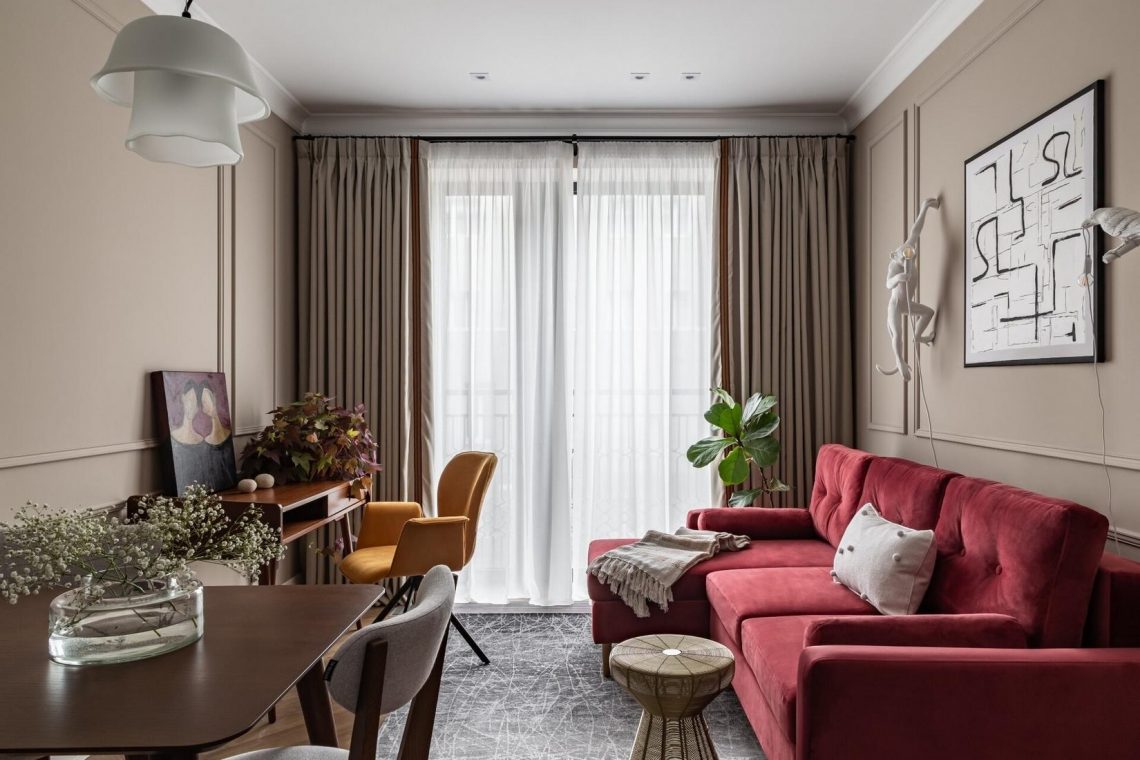 Átgondolt színpalettával kapott látványos és stílusos berendezést a 40m2-es lakás