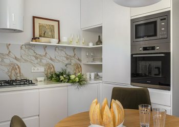 Megunt berendezés teljes frissítése fiatal nő 50m2-es, kétszobás otthonában