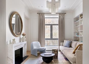 Franciás enteriőr fiatal nő 57m2-es, kétszobás lakásában