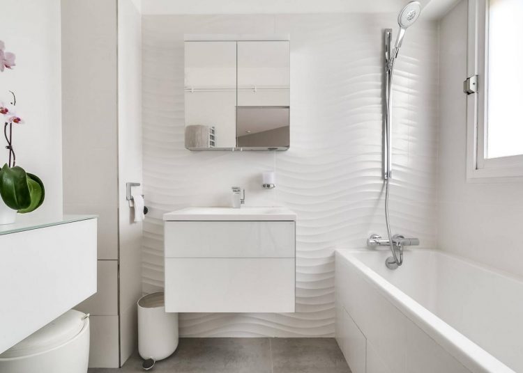 Hogyan mutasd nagyobbnak a fürdőszobád mint amekkora valójában - 12 praktikus ötlet