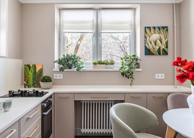 Külön gyerekszobát alakítottak ki az 57m2-es, kétszobás panellakásban