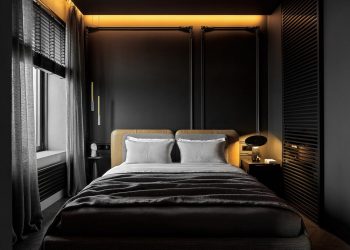 Teljesen fekete, különleges enteriőr fiatal férfi 36m2-es lakásában