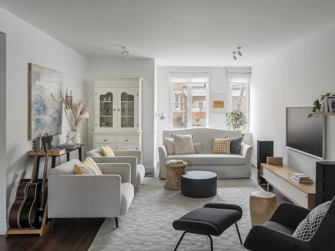 Világos, természetes hangulatú lakberendezés sorházi lakásban - két szint, 120m2