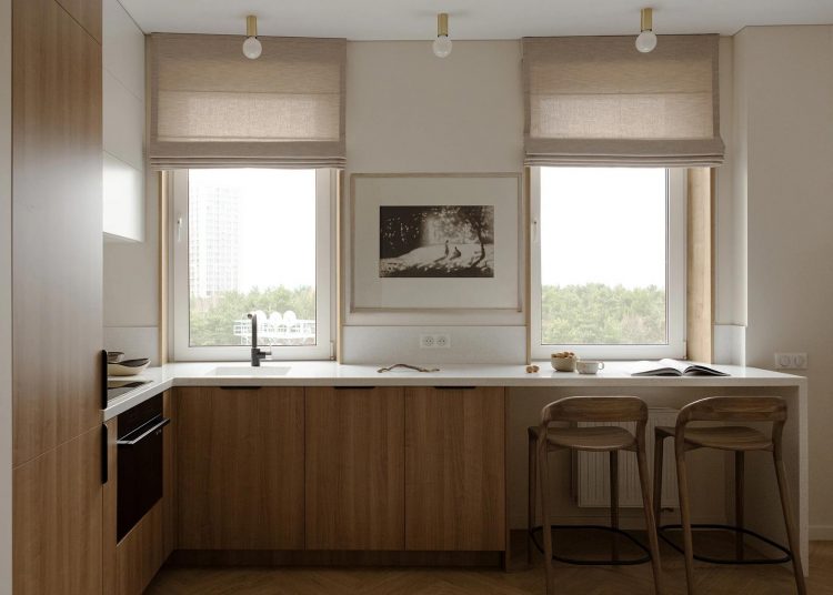 Egyszerű, nyugodt berendezés a tulajdonos anyukájának, egyszobás lakásban