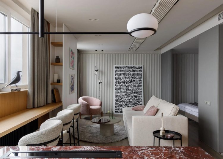 Egységes, nyitott tér design bútorokkal és kiegészítőkkel