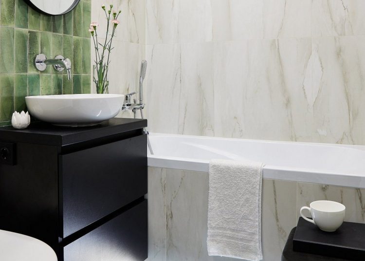 Hogyan lett drága megoldások nélkül is trendi és modern a 44m2-es lakás