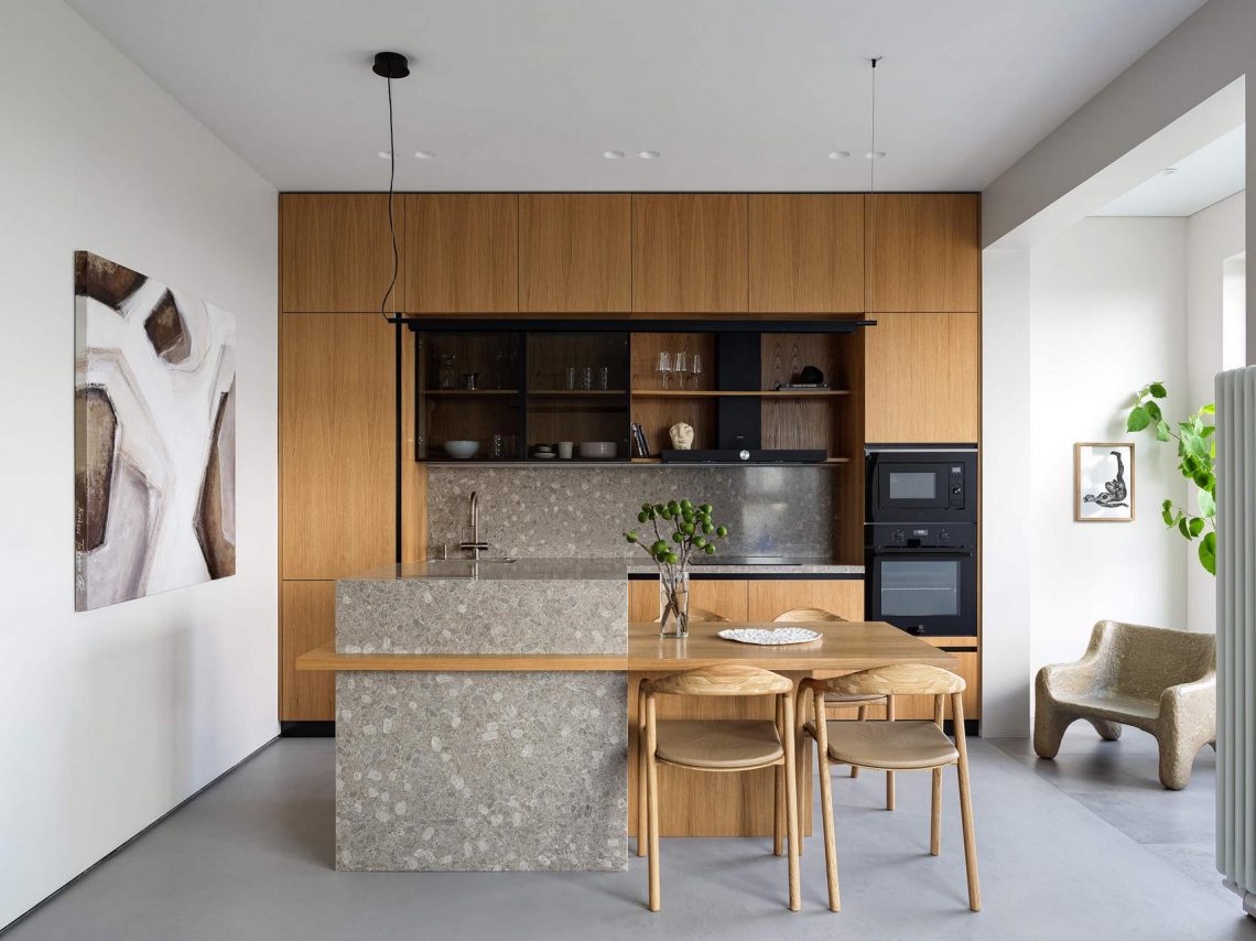 Panorámás, 65m2-es lakás modern berendezése egy házaspárnak