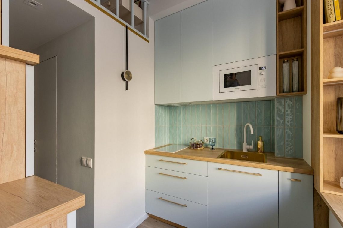 Szobából lett önálló kétszintes kislakás a legapróbb részletig átgondolt berendezéssel