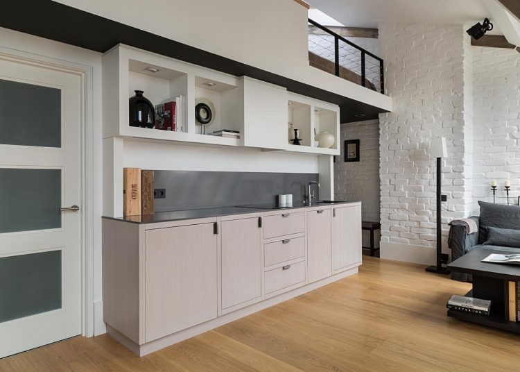 Tetőtéri legénylakás kényelmes, otthonos berendezése, 40m2