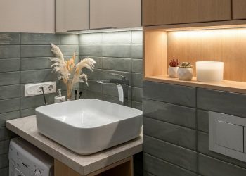 8 remek ötlet kis fürdőszobák berendezéséhez, példákkal