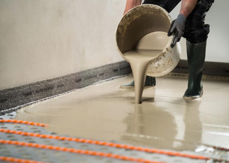 A minőségi padlóburkolat receptje az aljzatkiegyenlítéssel kezdődik