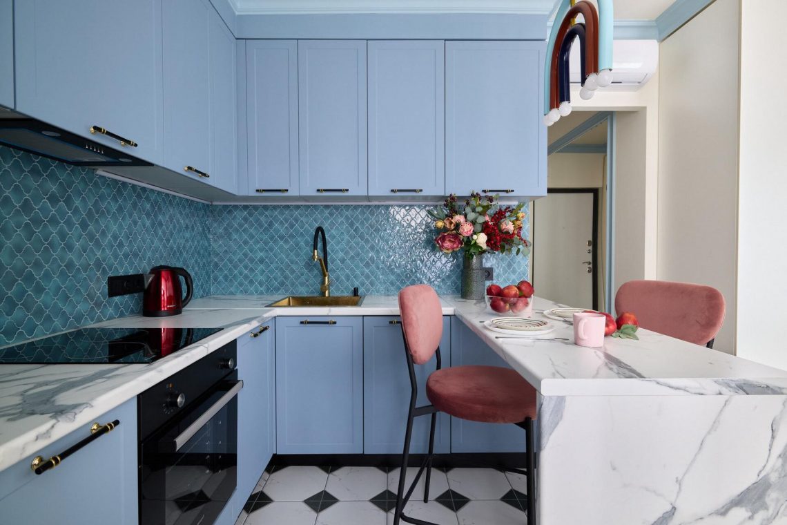 Kevés pénzből is fantasztikus átalakuláson esett át a fiatal nő kis lakása, 28m2