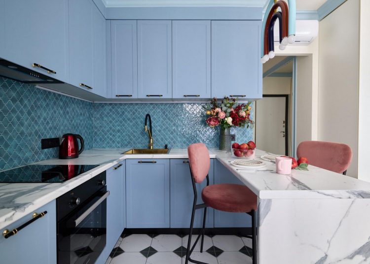 Kevés pénzből is fantasztikus átalakuláson esett át a fiatal nő kis lakása, 28m2