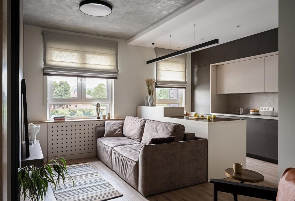 Férfi új lakóparkban vásárolt lakása pasztellszínekkel, 62m2