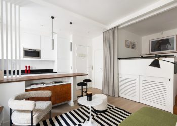 Divat helyett a praktikus megoldásokra helyezték a hangsúlyt a 26m2-es lakás felújítása során