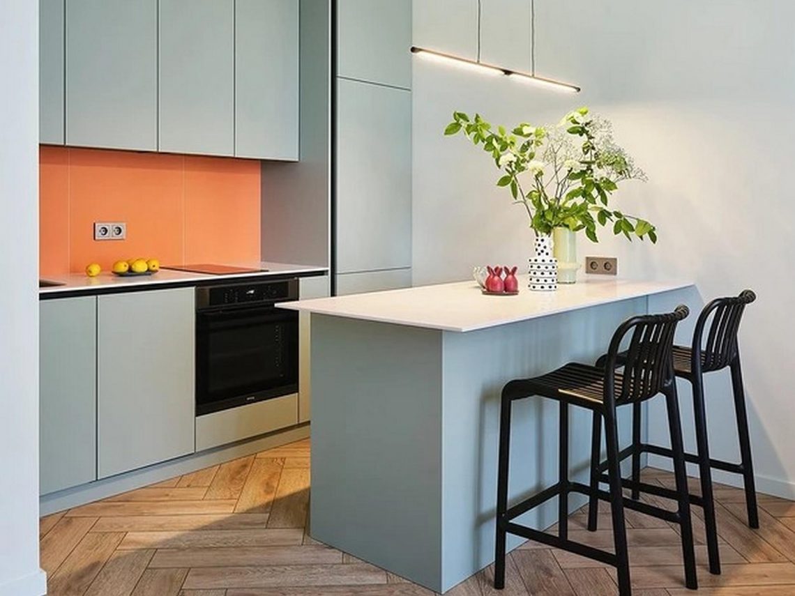 Egyszerű megoldásokkal és visszafogott modern stílusban berendezett 40m2-es lakás