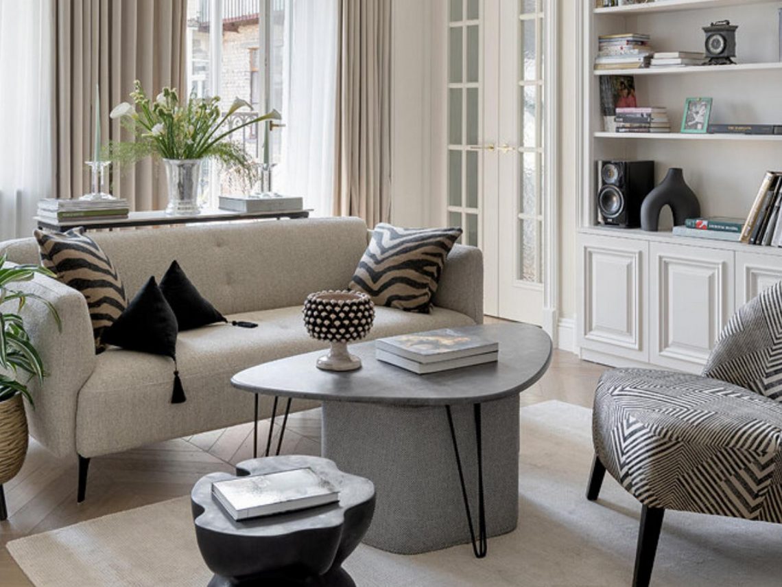 Krémszín árnyalatokkal elegáns berendezés anya és két gyermeke otthonában, 76m2