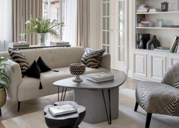 Krémszín árnyalatokkal elegáns berendezés anya és két gyermeke otthonában, 76m2