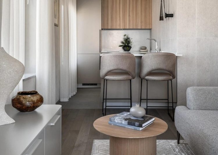 Lágy minimalista stílusú lakás, nyugodt színek, kellemes textúrák és semmi felesleges