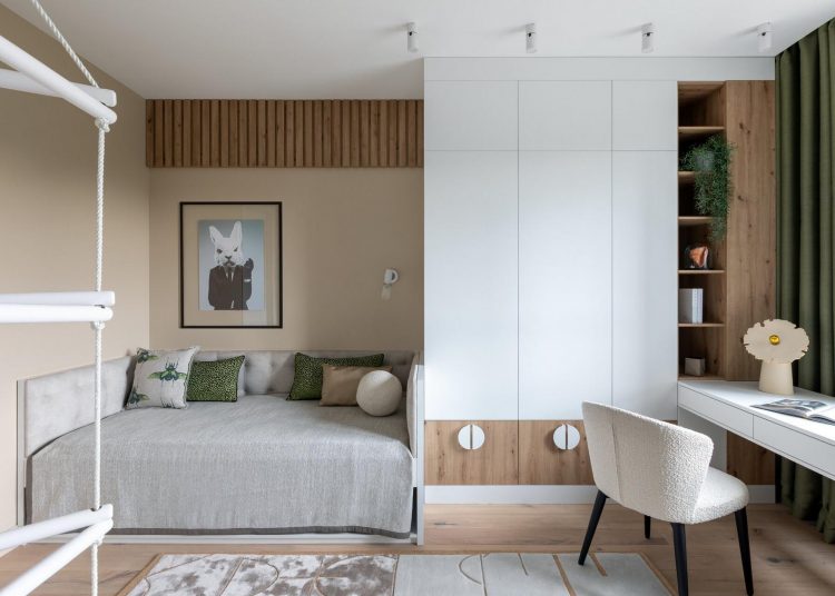 Modern, visszafogott belső terek természetes színpalettával háromfős család otthonában