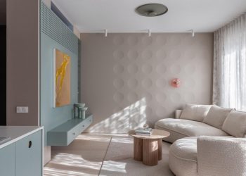 Sokat utazó házaspár különlegesen, konkrét stílushoz nem kötődően berendezett otthona