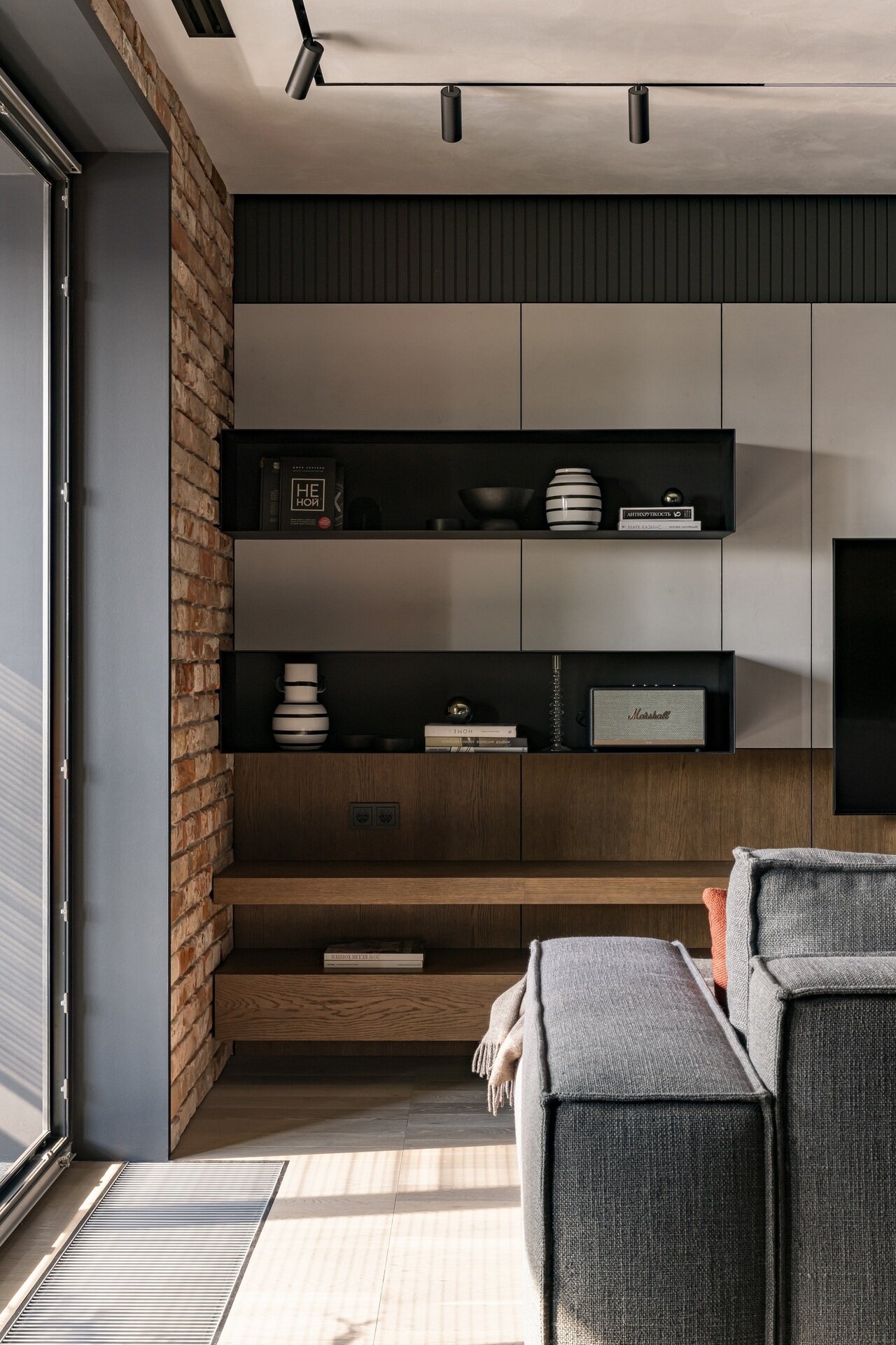 Családi otthon loft, modern és színes elemekkel berendezve, két gyerekszobával Családi otthon loft, modern és színes elemekkel berendezve, két gyerekszobával