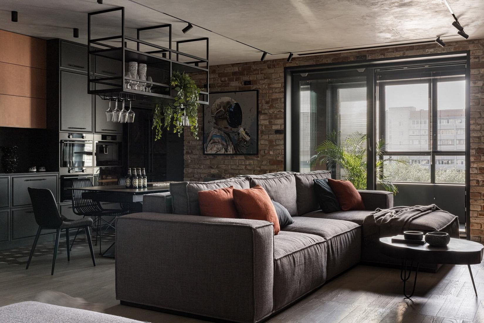 Családi otthon loft, modern és színes elemekkel berendezve, két gyerekszobával Családi otthon loft, modern és színes elemekkel berendezve, két gyerekszobával