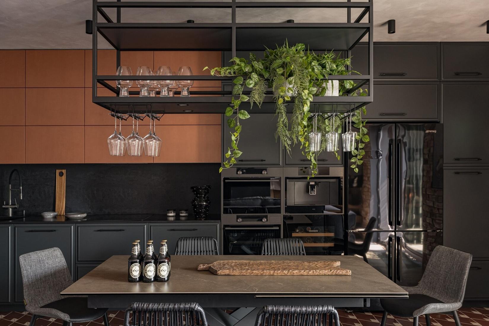 Családi otthon loft, modern és színes elemekkel berendezve, két gyerekszobával Családi otthon loft, modern és színes elemekkel berendezve, két gyerekszobával